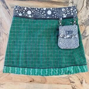 Zand Amsterdam, One Size Reversible Wrap Skirt Green Gingham Pouch Snap Buttons